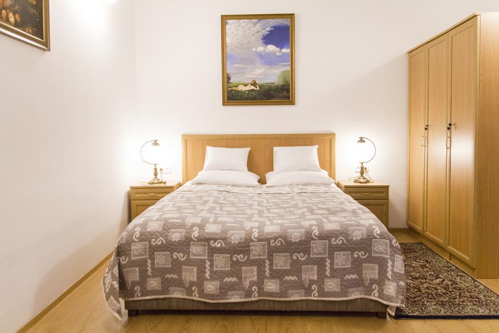 Authentic Grand Boulevard Будапеща Екстериор снимка
